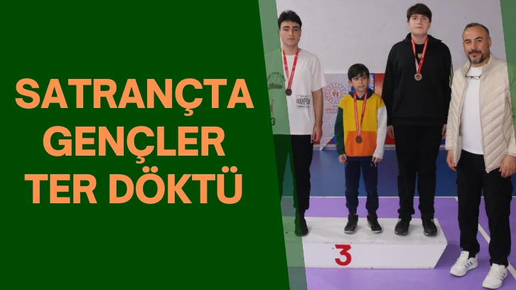 Satrançta Gençler Ter Döktü
