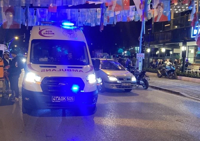  Polis Aracıyla Çarpışan Motosiklet Sürücüsü Yaralandı