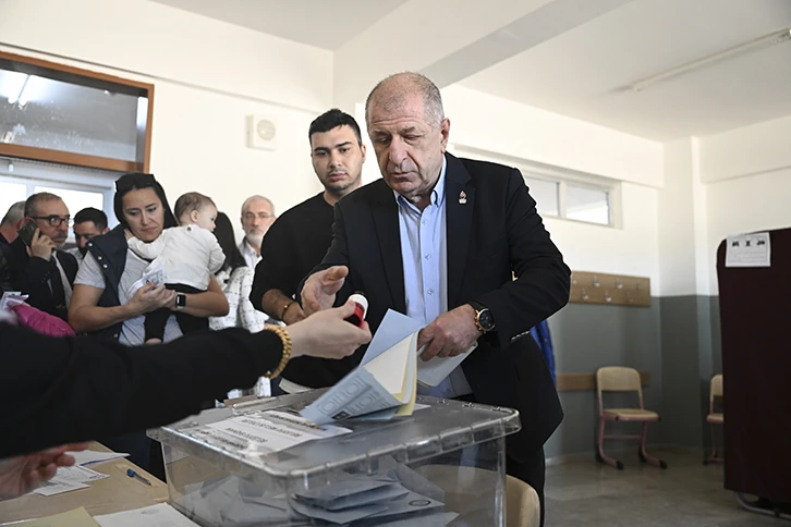 Ümit Özdağ Okunu Kullandı 