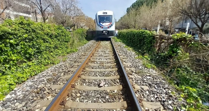 Yolcu Treninin Çarptığı Kadın Hayatını Kaybetti 