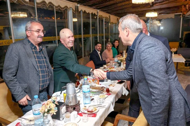 Muhtarlarla İftar Yaptı