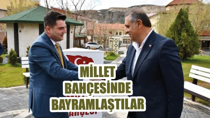 Millet Bahçesinde Bayramlaştılar 