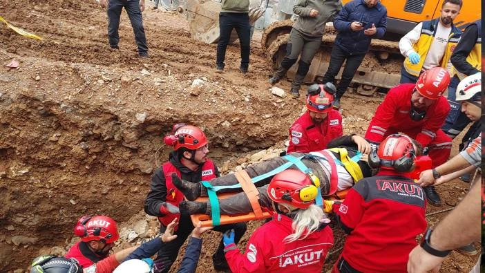 İşçiler toprak altında kaldı