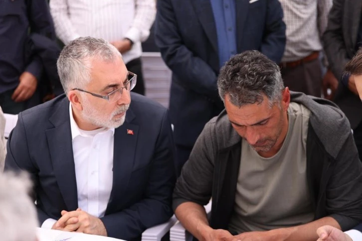 Bakan Işıkhan'dan, maden işçisinin ailesine taziye ziyareti