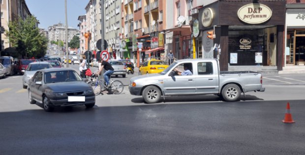 Sıkıntı Sürüyor