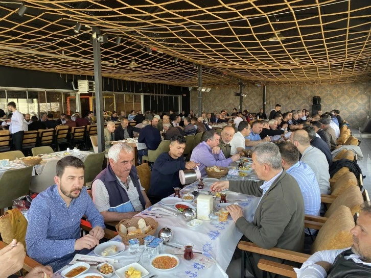 Belediye Başkanı Kayaoğlu, personeliyle bir araya geldi