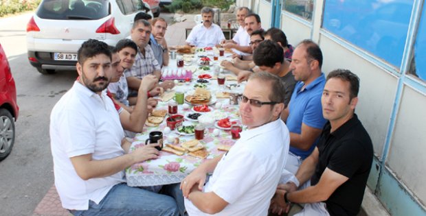 İrade ve Hakikat Ailesi Kahvaltı Yaptı