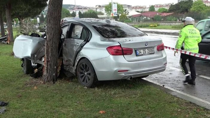 Kontrolden çıkan otomobil ağaca çarptı