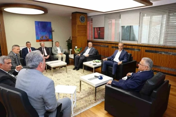 CHP heyetinden Belediye Başkanına hayırlı olsun ziyareti