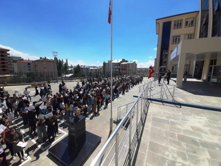 Sivaslı öğretmenler Litvanya'da çalıştaya katıldı