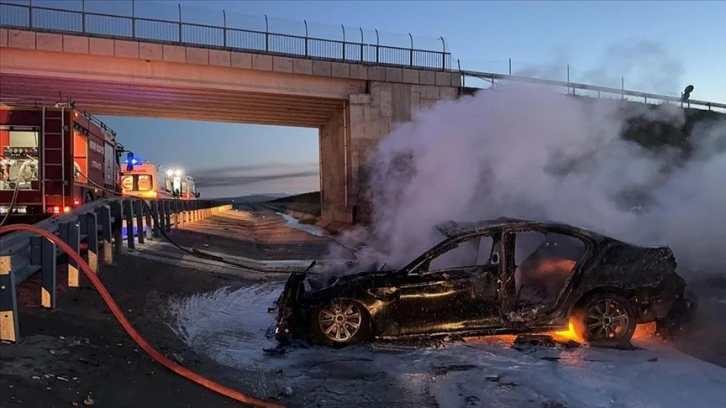 Otomobilin devrildiği kazada 6 kişi yaralandı