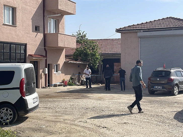 Babası Tarafından Bıçaklanan Genç Hayatını Kaybetti 