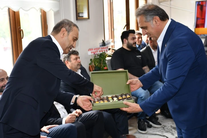 Ahmet Özyürek'ten Nami Çiftçi'ye Hayırlı Olsun Ziyareti 