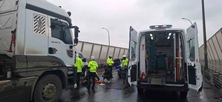 Anneler Günü İçin Çiçek Siparişine Gidiyordu Kamyon Çarptı