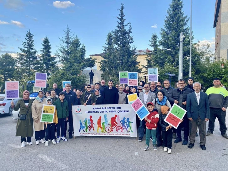 Suşehri'nde Sağlık İçin Yürüdüler