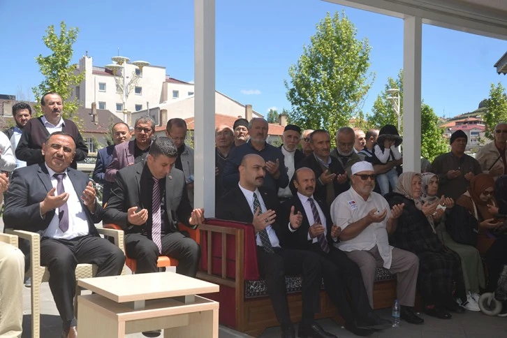Sivas'ta Hacı Adayları Uğurlandı