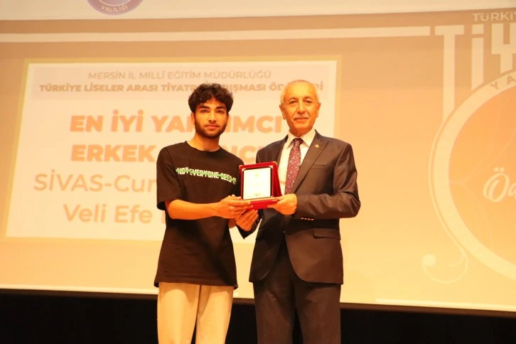 Ödüller Sahibini Buldu! 