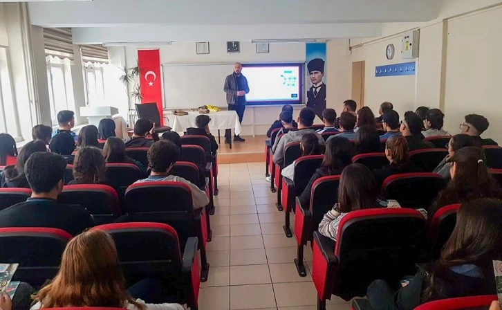 SBTÜ Liselilere Tanıtıldı