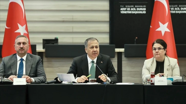 Bakan Yerlikaya Depremden Etkilenen İllerin Milletvekilleriyle Bir Araya Geldi 