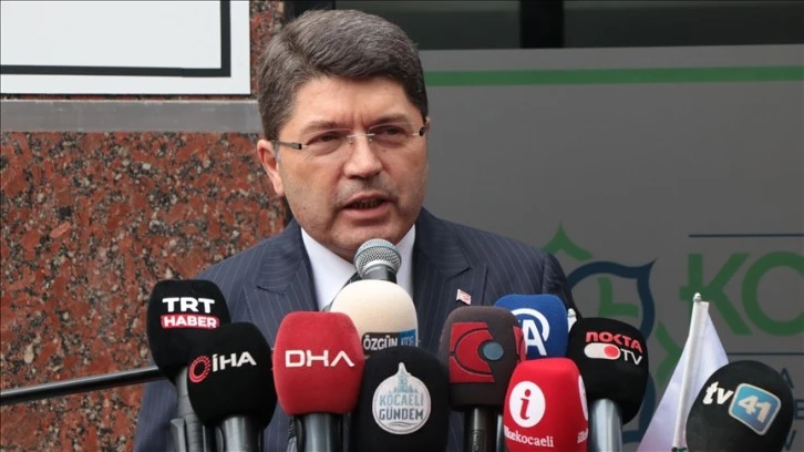 Adalet Bakanı Tunç'tan Sokak Hayvanlarına İlişkin Yasayla İlgili Açıklama 