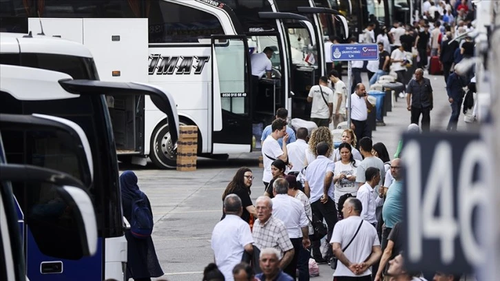 Otobüs Yolcularının Elini  Çabuk Tutması Gerekiyor