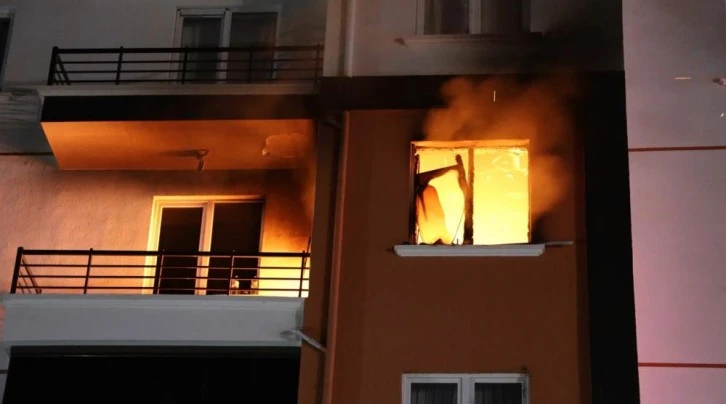Öfkeli Koca Evi Ateşe Verdi!