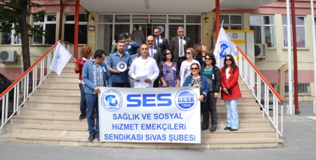 Emekçiler Sefalet Zammına Mahkûm Edildi