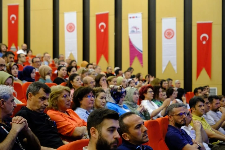 Erasmus’tan Faydalanan Personel Deneyimlerini Paylaştı  