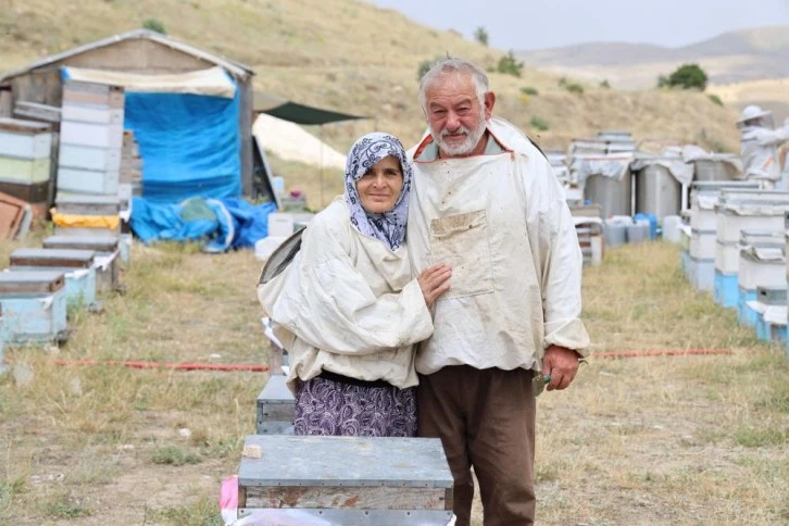 Yarım Asırdır Gezgin Arıcılık Yapıyorlar 