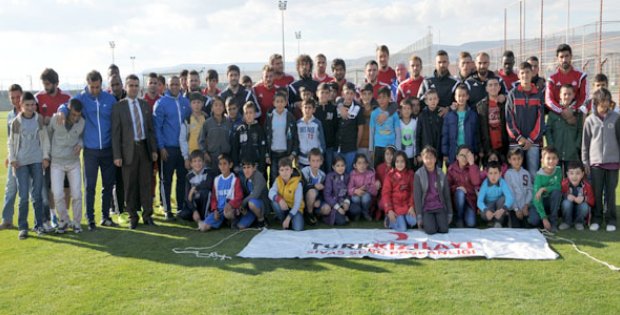 Çocuklardan Sivasspor´a Ziyaret