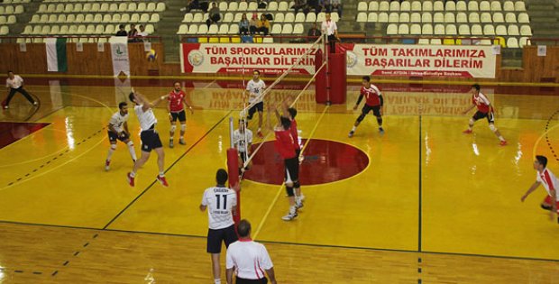 Lige Galibiyetle Başladılar