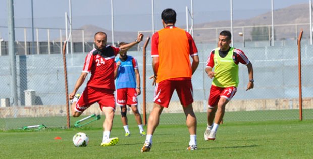 Yiğido Şut Çalıştı