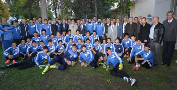 Demirspor Yeni Sezonu Açtı