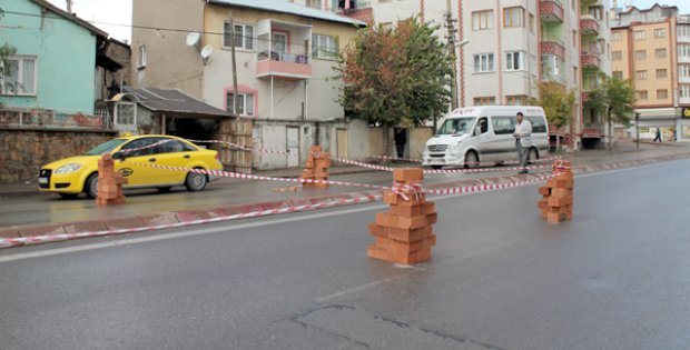 Yol Benim Dedi Kapattı