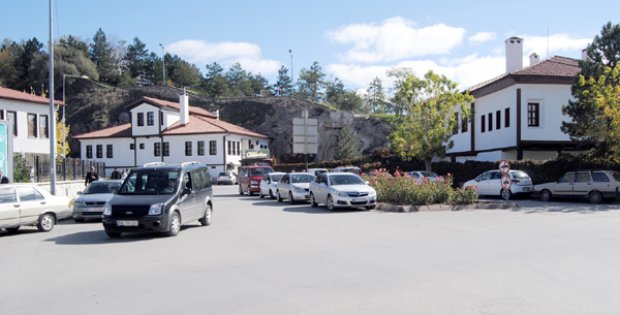 Hastane Önünde Trafik Çilesi