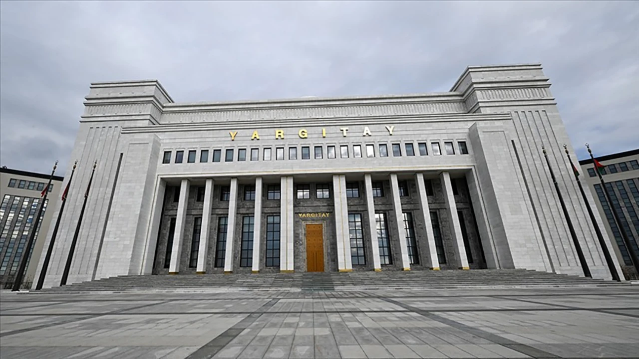 Yargıtay 'midesiz' sözcüğünü hakaret saymadı