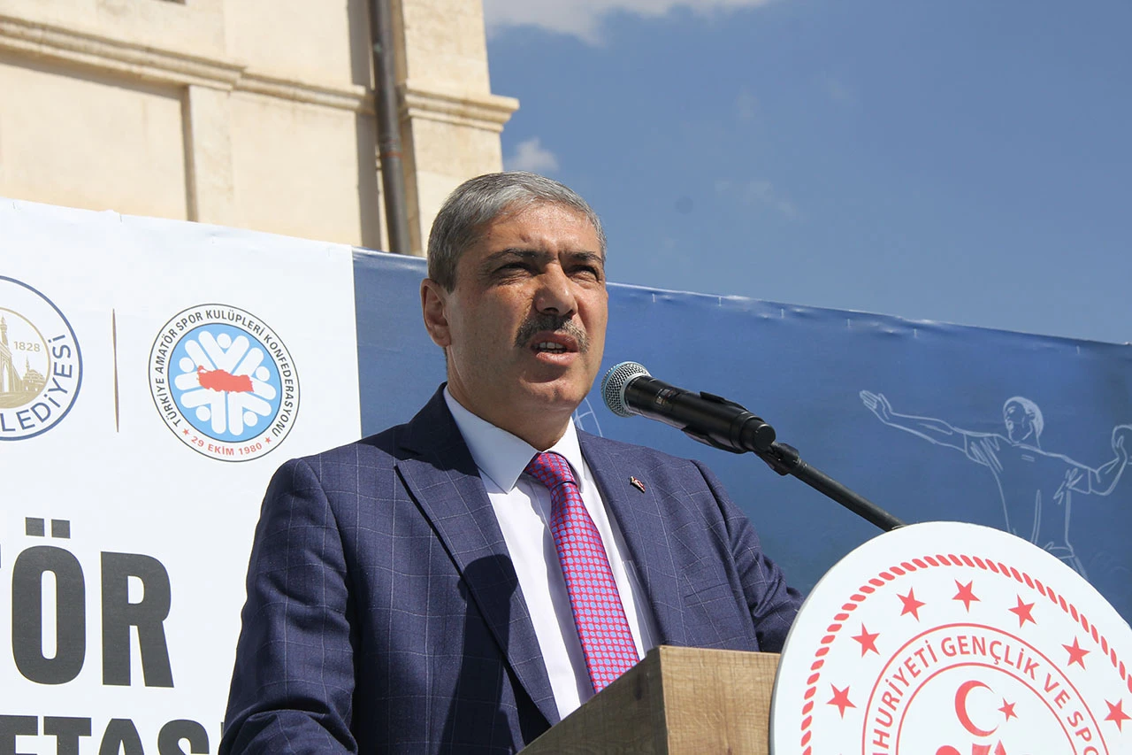 Erdoğan Tunç Sivas’taki Son Programına Katıldı! 'Hakkınızı Helal Edin'