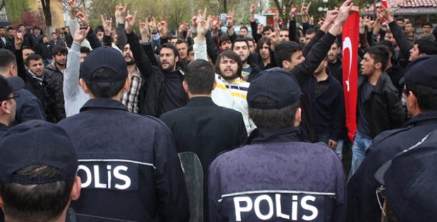 Polis engelledi