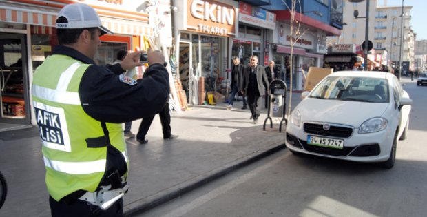 Trafik Ekipleri Hatalı Parkları Affetmiyor