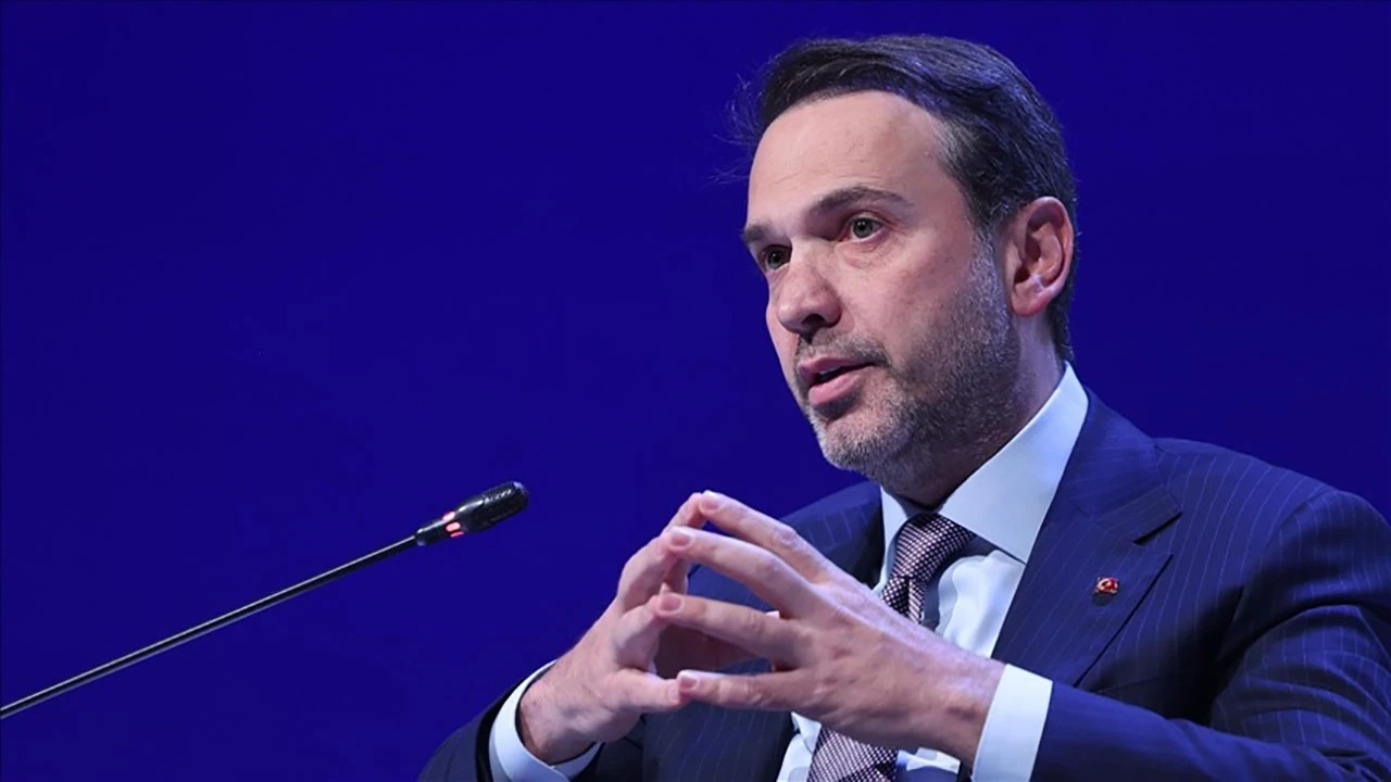 Bakan Bayraktar, 'yenilenebilir enerji ve enerji dönüşümü 2035 yol haritası'nı açıklayacak