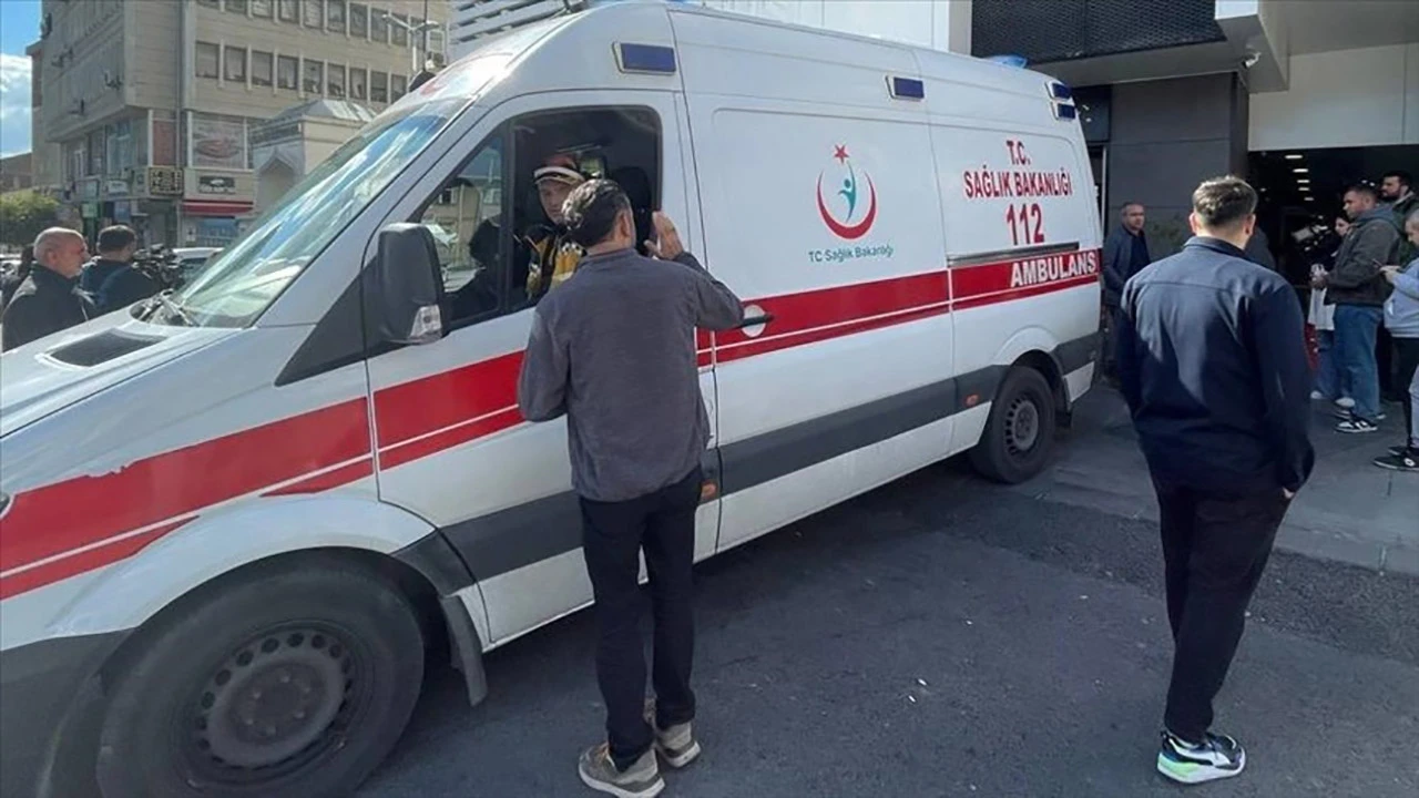 'Yenidoğan çetesi' soruşturmasında ruhsatı iptal edilen hastanelerdeki hastaların sevki sürüyor