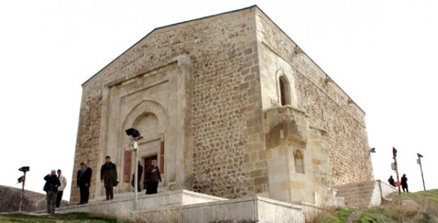 Cuma Camii Olarak İbadete Açılacak