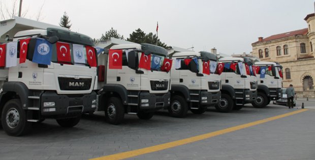 Makine Parkına 21 Yeni Araç