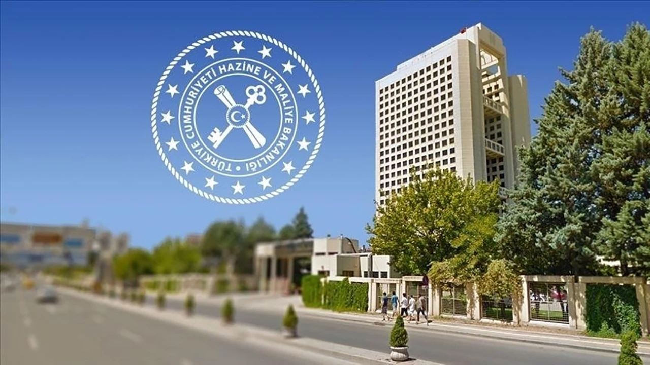 Hazine ve Maliye Bakanlığı, 'Bakanlığa 500 Araç Alınacağı' İddialarını Yalanladı