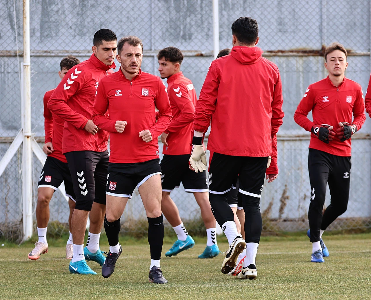 Kasımpaşa Hazırlıkları Sürüyor! Sivasspor Minyatür Kalede Maç Yaptı