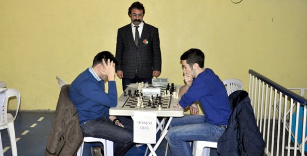 Satranç Turnuvası Düzenlendi