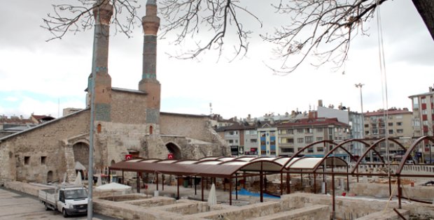 743 Yıllık Medrese Böylesini Görmedi