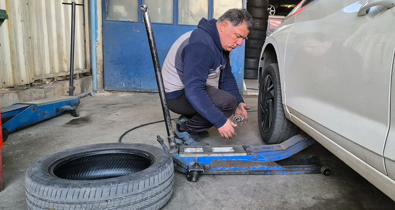 'Canını Seven Kış Lastiği Taksın'
