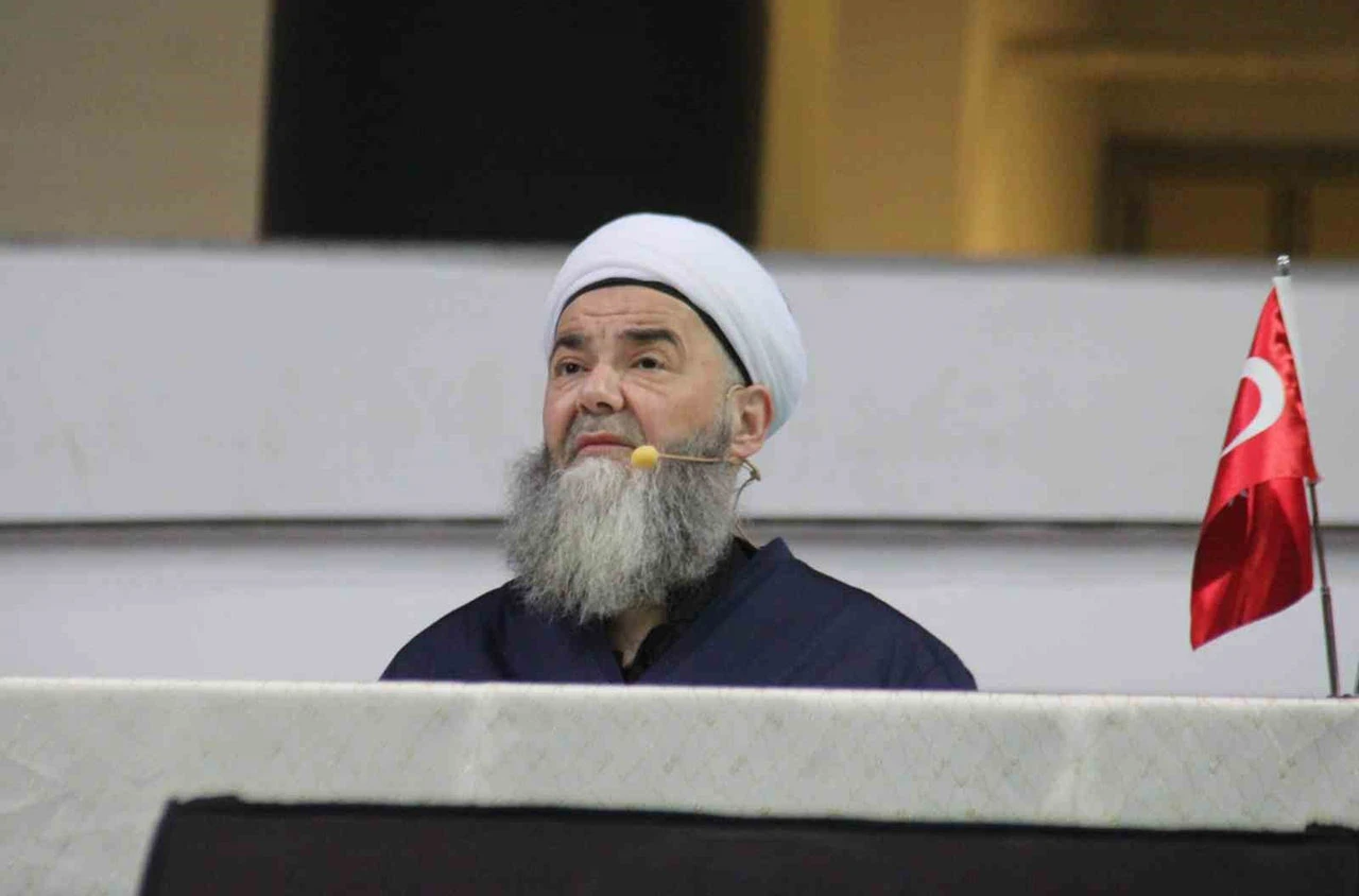 Cübbeli Ahmet Hoca: 'Zina eden, içki içen varsa hemen tövbe etsin'