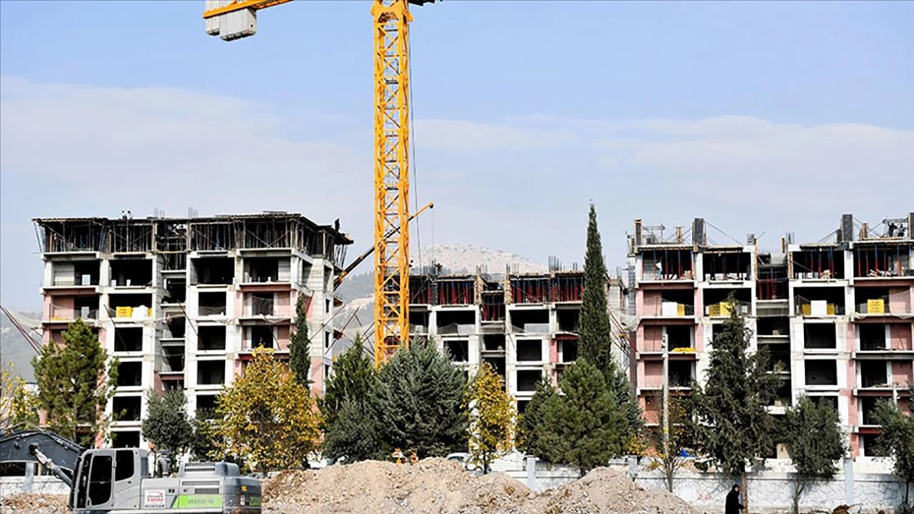 Afetzedelere 'yerinde dönüşüm' için 17 milyar liralık destek verildi